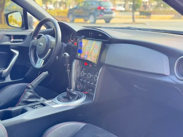 Subaru BRZ 2015 2.0i Manual version interior photo 9 Subaru BRZ 2015 2.0i Manual version interior photo 9