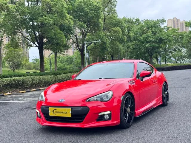 Subaru BRZ 2015 2.0i Version manuelle extérieur photo 1 Subaru BRZ 2015 2.0i Version manuelle extérieur photo 1