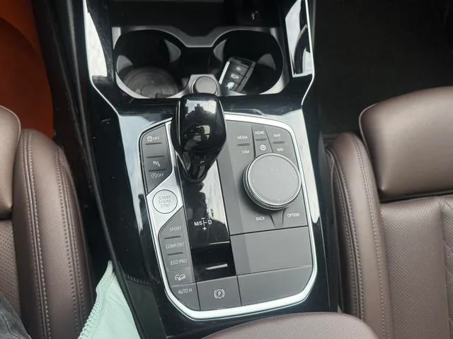 BMW X3 2022 Restyling xDrive25i M Sports suit interior photo 14 BMW X3 2022 Restyling xDrive25i M Sports suit interior photo 14