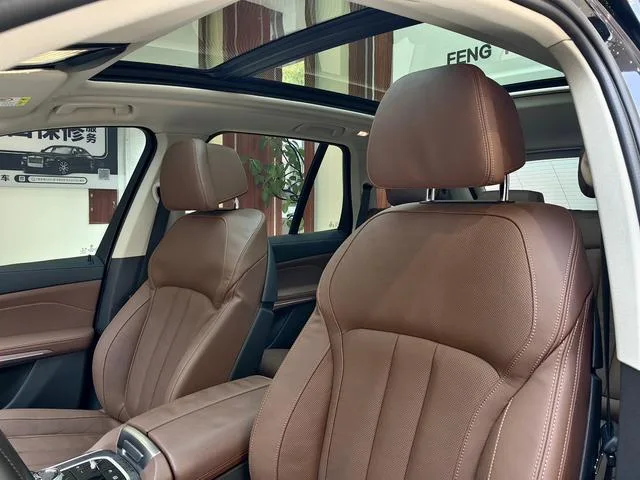 BMW X5 2021 xDrive40i Premium Class M Sports suit interior photo 19 BMW X5 2021 xDrive40i Premium Class M Sports suit interior photo 19