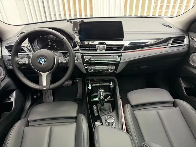 BMW X2 2021 sDrive25i M Sports suit interior photo 10