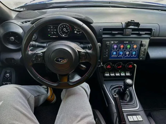 Subaru BRZ 2022 2.4L Version manuelle intérieur photo 9 Subaru BRZ 2022 2.4L Version manuelle intérieur photo 9