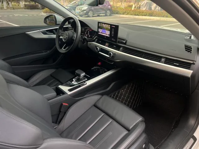 Audi A5 2023 Coupe 40 TFSI Tipo dinámico de moda interior foto 10