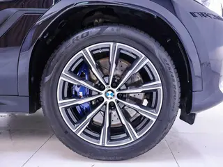BMW X6 2021 xDrive30i M Спортивный костюм экстерьер фото 7 BMW X6 2021 xDrive30i M Спортивный костюм экстерьер фото 7