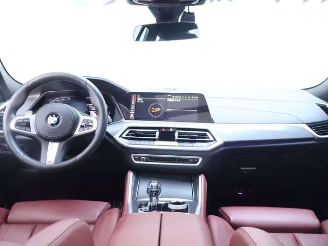 BMW X6 2021 xDrive30i M Спортивный костюм интерьер фото 14 BMW X6 2021 xDrive30i M Спортивный костюм интерьер фото 14