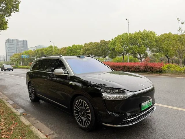 Harmony Intelligence AITO M9 2025 Extensión de rango Ultra Versión de seis plazas (192 Lidar de línea) exterior foto 3 Harmony Intelligence AITO M9 2025 Extensión de rango Ultra Versión de seis plazas (192 Lidar de línea) exterior foto 3