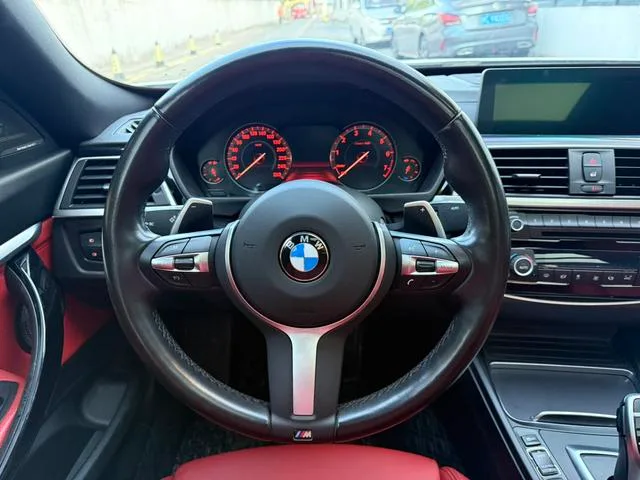 BMW 3 Series GT 2020 320i M Édition de nuit sportive Yao extérieur photo 10 BMW 3 Series GT 2020 320i M Édition de nuit sportive Yao extérieur photo 10