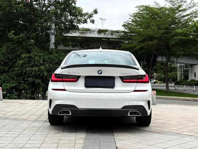 BMW 3 Series 2022 325Li M Sports suit interior photo 8 BMW 3 Series 2022 325Li M Sports suit interior photo 8