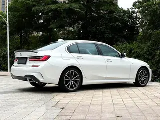 BMW 3 Series 2022 325Li M Sports suit interior photo 9 BMW 3 Series 2022 325Li M Sports suit interior photo 9