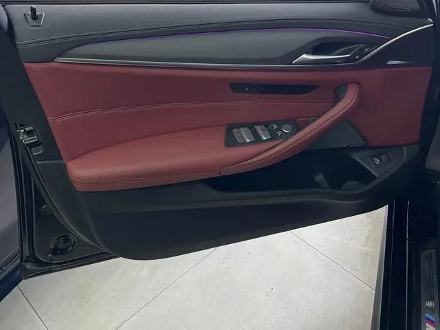 BMW 5 Series 2022 530Li Premium Class M Sports suit interior photo 12