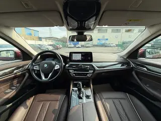 BMW 5 Series 2022 525Li Ensemble de luxe extérieur photo 4