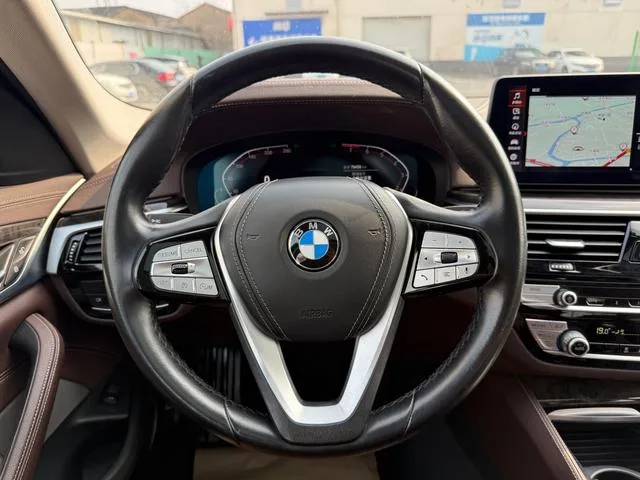 BMW 5 Series 2022 525Li Ensemble de luxe extérieur photo 8