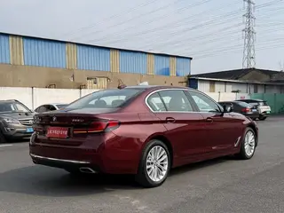 BMW 5 Series 2022 525Li Ensemble de luxe intérieur photo 12