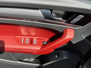 Audi Q5L 2025 quattro 45 Anniversary Collector’s Edition 40TFSI Deluxe Dynamic interior photo 12 Audi Q5L 2025 quattro 45 Anniversary Collector’s Edition 40TFSI Deluxe Dynamic interior photo 12