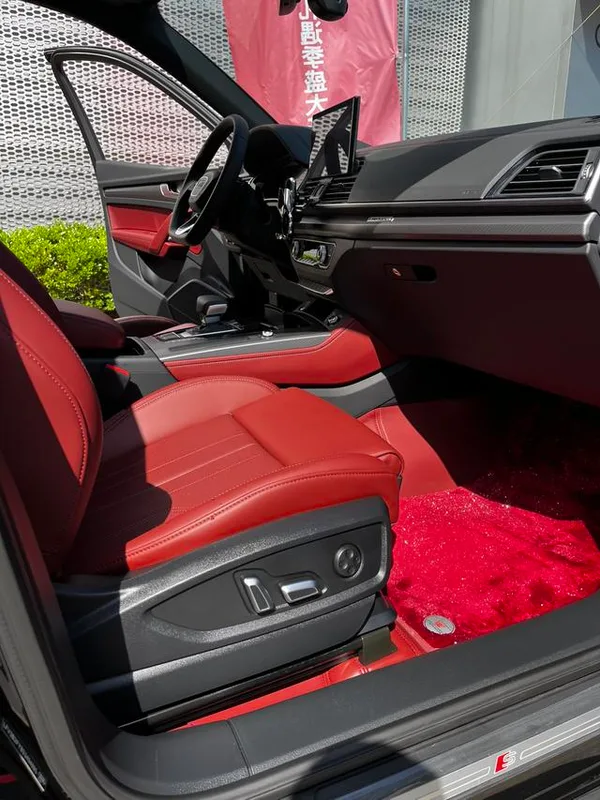 Audi Q5L 2025 quattro 45 Anniversary Collector’s Edition 40TFSI Deluxe Dynamic interior photo 19 Audi Q5L 2025 quattro 45 Anniversary Collector’s Edition 40TFSI Deluxe Dynamic interior photo 19