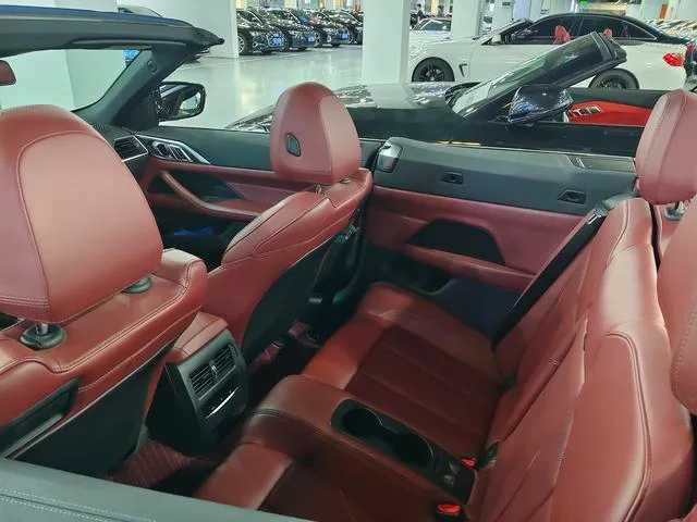 BMW 4 Series 2022 Restyling 425i Convertible M Sports Night Suit interior photo 8 BMW 4 Series 2022 Restyling 425i Convertible M Sports Night Suit interior photo 8