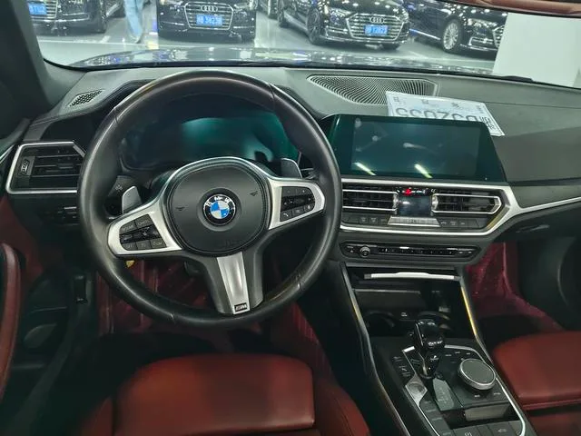 BMW 4 Series 2022 Restyling 425i Convertible M Sports Night Suit interior photo 9 BMW 4 Series 2022 Restyling 425i Convertible M Sports Night Suit interior photo 9