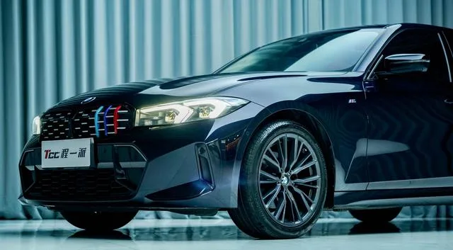 BMW 3 Series 2023 325Li M Sports Night Suit exterior photo 5 BMW 3 Series 2023 325Li M Sports Night Suit exterior photo 5