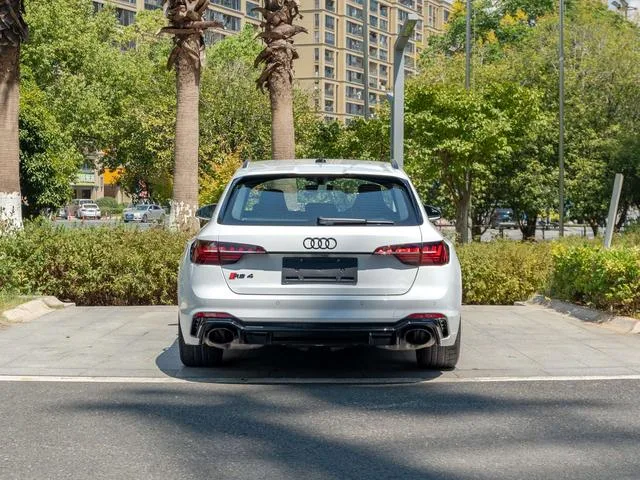 Audi RS 4 2024 RS4 2.9T Avant Burning version exterior photo 5 Audi RS 4 2024 RS4 2.9T Avant Burning version exterior photo 5