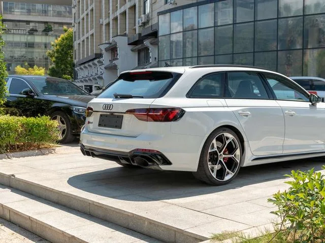 Audi RS 4 2024 RS4 2.9T Avant Burning version exterior photo 7 Audi RS 4 2024 RS4 2.9T Avant Burning version exterior photo 7