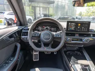 Audi RS 4 2024 RS4 2.9T Avant Burning version interior photo 14 Audi RS 4 2024 RS4 2.9T Avant Burning version interior photo 14