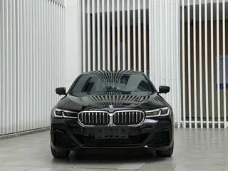 BMW 5 Series 2022 Модификация 525Li M Спортивный костюм экстерьер фото 2 BMW 5 Series 2022 Модификация 525Li M Спортивный костюм экстерьер фото 2
