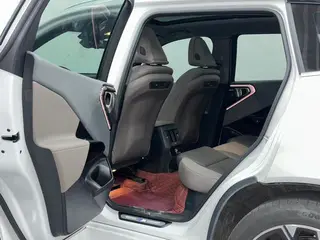 BMW X3 2025 xDrive30L Leading Type M Sports suit interior photo 13 BMW X3 2025 xDrive30L Leading Type M Sports suit interior photo 13