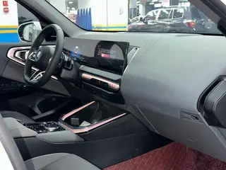 BMW X3 2025 xDrive30L Leading Type M Sports suit interior photo 15 BMW X3 2025 xDrive30L Leading Type M Sports suit interior photo 15