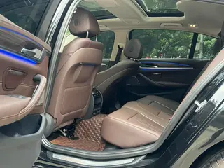 BMW 5 Series 2022 530Li Leading Type Luxury Set exterior photo 5 BMW 5 Series 2022 530Li Leading Type Luxury Set exterior photo 5