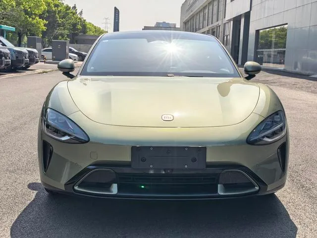 Xiaomi Auto SU7 2024 Versión de larga duración estándar de tracción trasera exterior foto 2 Xiaomi Auto SU7 2024 Versión de larga duración estándar de tracción trasera exterior foto 2