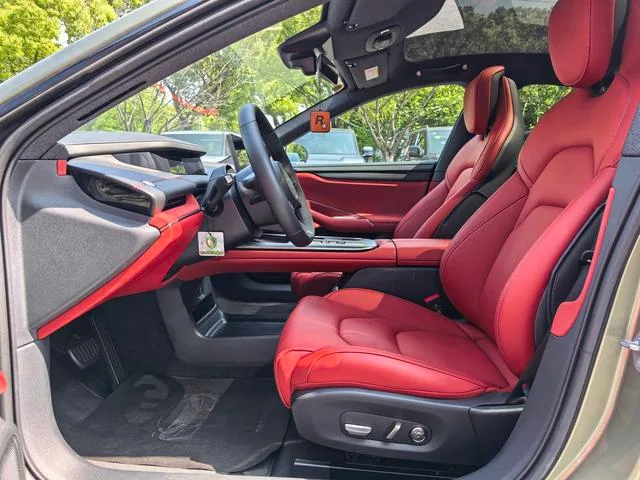 Xiaomi Auto SU7 2024 Versión de larga duración estándar de tracción trasera exterior foto 5 Xiaomi Auto SU7 2024 Versión de larga duración estándar de tracción trasera exterior foto 5