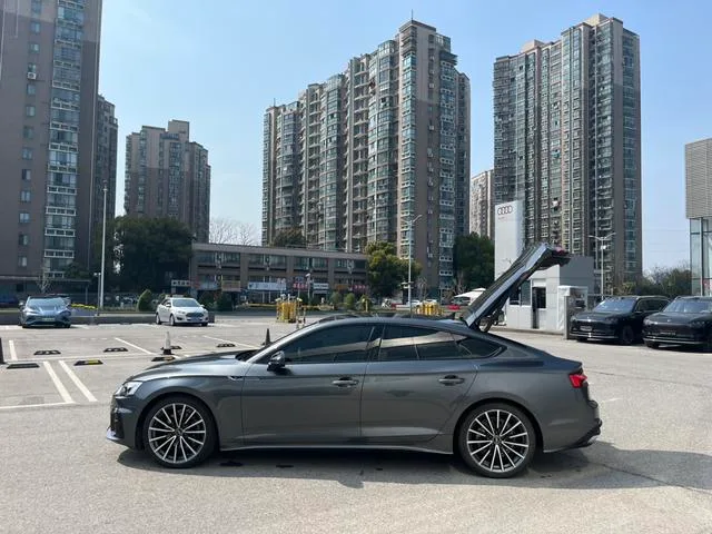 Audi A5 2024 Sportback 40 TFSI quattro Deluxe Dynamic exterior photo 7 Audi A5 2024 Sportback 40 TFSI quattro Deluxe Dynamic exterior photo 7