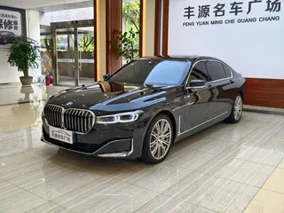 BMW 7 Series 2021 740Li xDrive Административный тип Роскошный набор