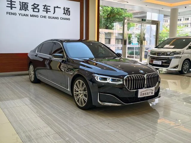 BMW 7 Series 2021 740Li xDrive Административный тип Роскошный набор экстерьер фото 3 BMW 7 Series 2021 740Li xDrive Административный тип Роскошный набор экстерьер фото 3