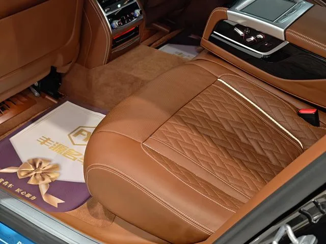 BMW 7 Series 2021 740Li xDrive Административный тип Роскошный набор интерьер фото 13 BMW 7 Series 2021 740Li xDrive Административный тип Роскошный набор интерьер фото 13
