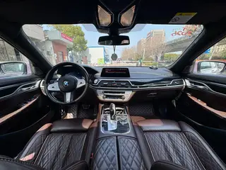 BMW 7 Series 2021 740Li Leader M Ensemble de sport intérieur photo 8 BMW 7 Series 2021 740Li Leader M Ensemble de sport intérieur photo 8