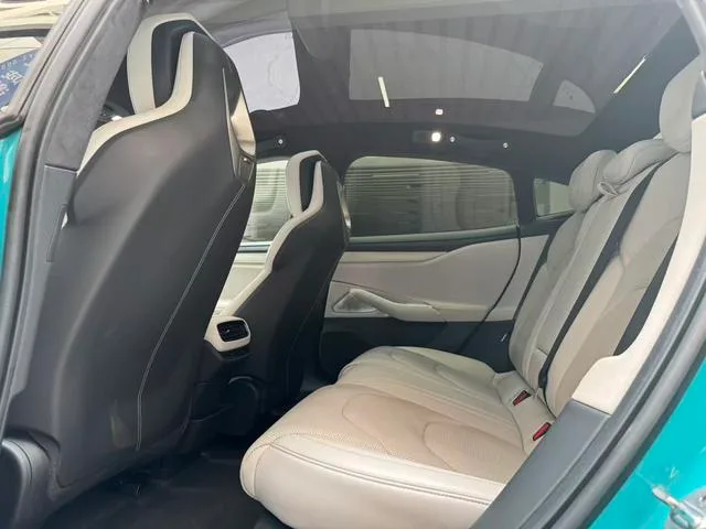 Xiaomi Auto SU7 2024 Four-wheel drive long endurance Max version interior photo 14 Xiaomi Auto SU7 2024 Four-wheel drive long endurance Max version interior photo 14
