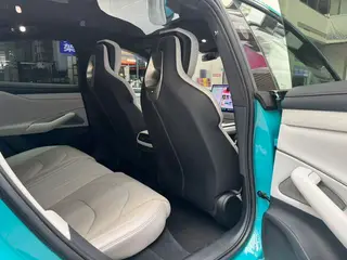Xiaomi Auto SU7 2024 Four-wheel drive long endurance Max version interior photo 17 Xiaomi Auto SU7 2024 Four-wheel drive long endurance Max version interior photo 17