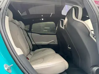 Xiaomi Auto SU7 2024 Four-wheel drive long endurance Max version interior photo 18 Xiaomi Auto SU7 2024 Four-wheel drive long endurance Max version interior photo 18