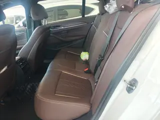 BMW 5 Series 2022 530Li Leading Type M Sports suit interior photo 8 BMW 5 Series 2022 530Li Leading Type M Sports suit interior photo 8