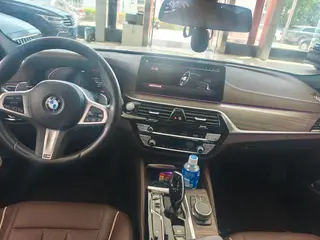 BMW 5 Series 2022 530Li Leading Type M Sports suit interior photo 9 BMW 5 Series 2022 530Li Leading Type M Sports suit interior photo 9