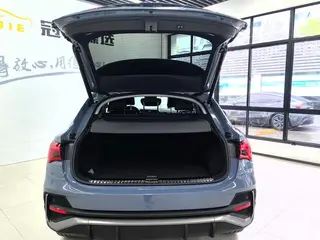 Audi Q3 Sportback 2022 40 TFSI RS Tipo de velocidad de combustión del kit interior foto 19