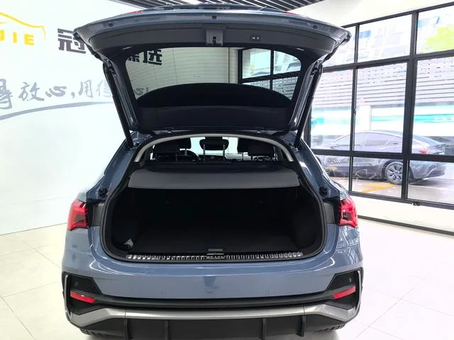 Audi Q3 Sportback 2022 40 TFSI RS Tipo de velocidad de combustión del kit interior foto 19