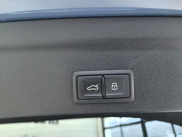 Audi Q3 Sportback 2022 40 TFSI RS Tipo de velocidad de combustión del kit interior foto 20