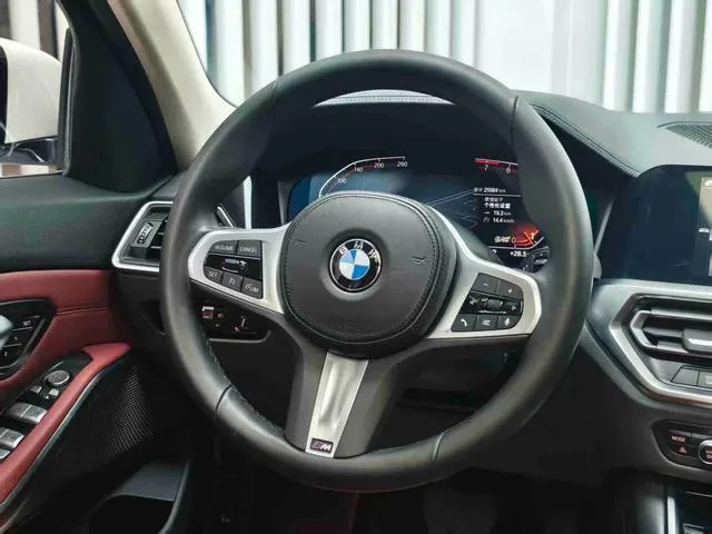 BMW 3 Series 2022 Restyling 320Li M Sports suit interior photo 10 BMW 3 Series 2022 Restyling 320Li M Sports suit interior photo 10