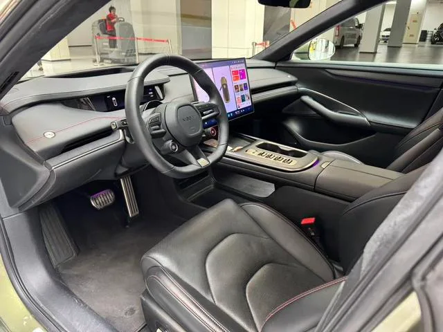 Xiaomi Auto SU7 2024 Duración de la batería con tracción en las cuatro ruedas Max Edición interior foto 11 Xiaomi Auto SU7 2024 Duración de la batería con tracción en las cuatro ruedas Max Edición interior foto 11