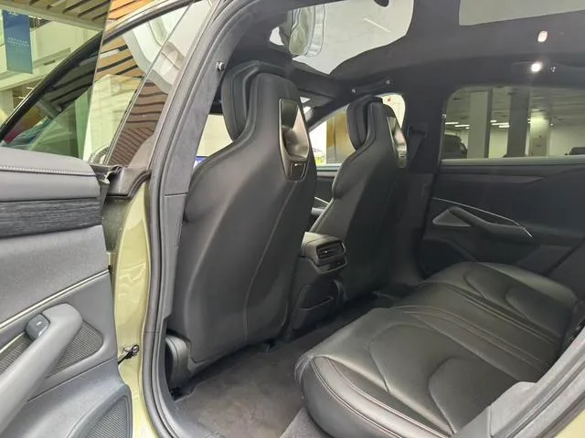 Xiaomi Auto SU7 2024 Duración de la batería con tracción en las cuatro ruedas Max Edición interior foto 14 Xiaomi Auto SU7 2024 Duración de la batería con tracción en las cuatro ruedas Max Edición interior foto 14