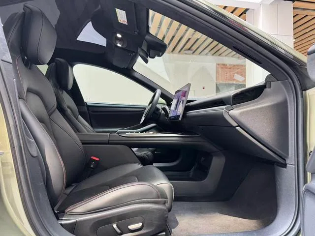 Xiaomi Auto SU7 2024 Duración de la batería con tracción en las cuatro ruedas Max Edición interior foto 17 Xiaomi Auto SU7 2024 Duración de la batería con tracción en las cuatro ruedas Max Edición interior foto 17