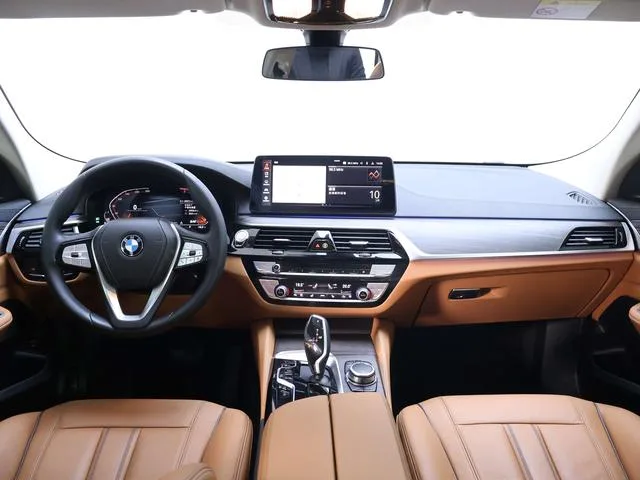 BMW 6 Series GT 2021 630i Роскошный дизайнерский набор интерьер фото 14