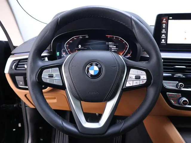 BMW 6 Series GT 2021 630i Роскошный дизайнерский набор интерьер фото 17